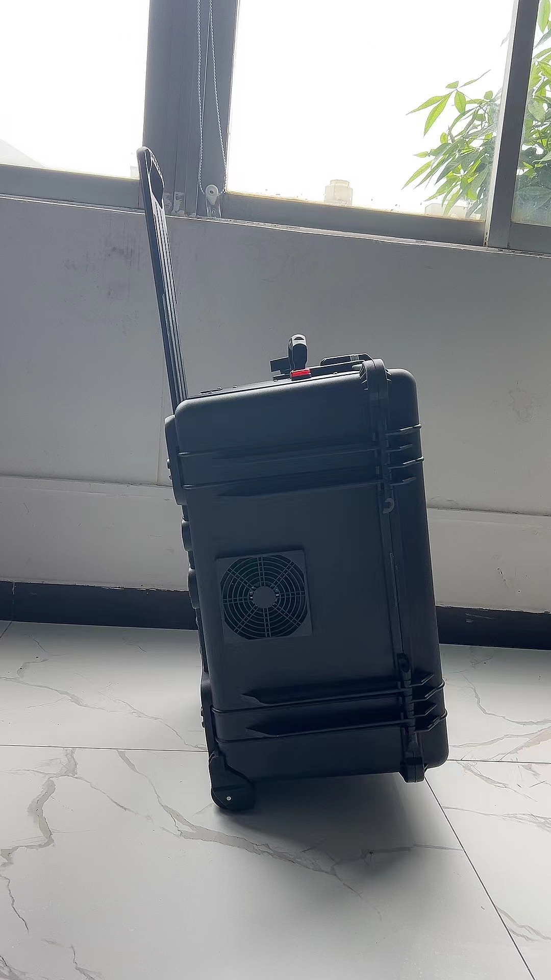日喀则手拉箱型移动通信干扰器